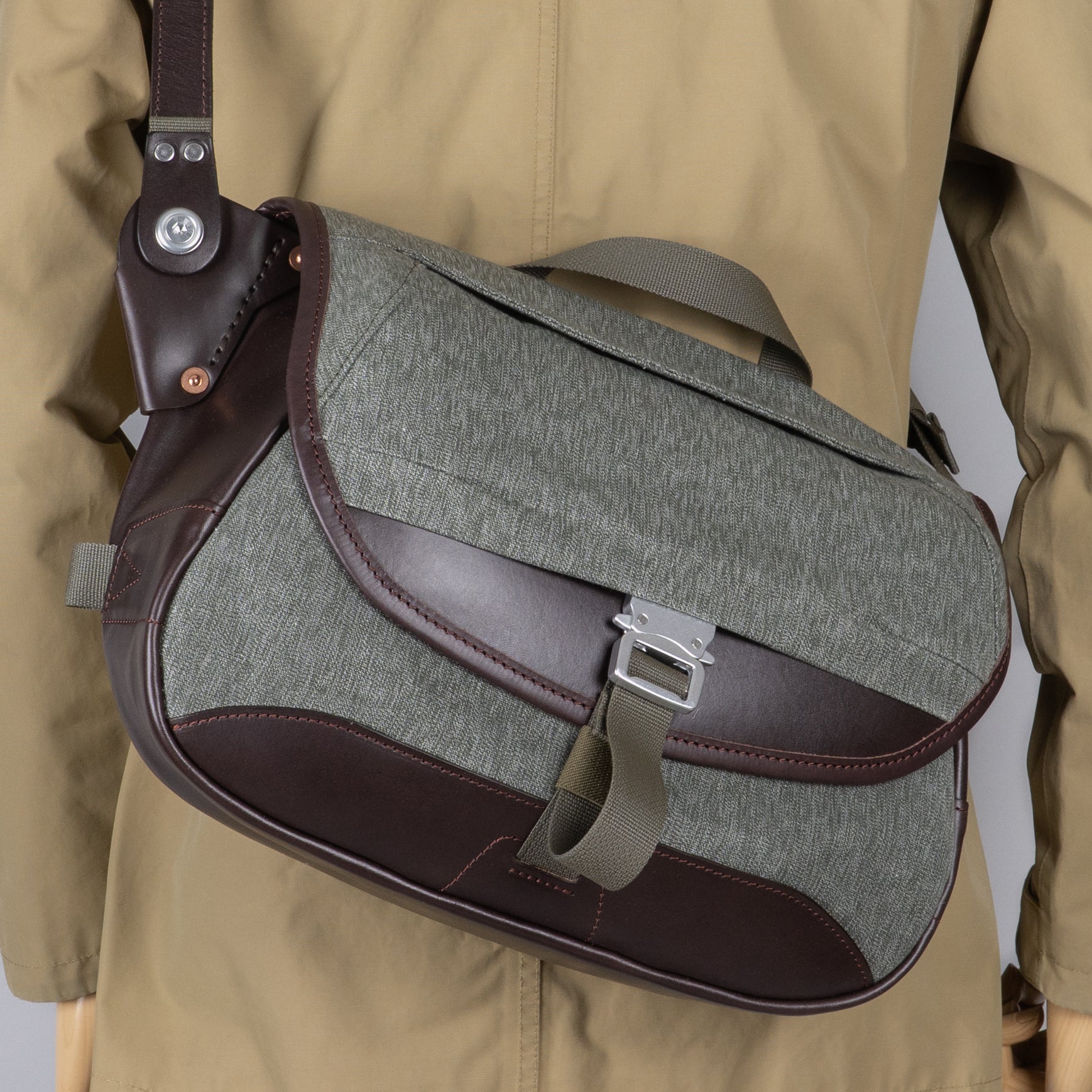 Pivot Sample Bag No. 6(Salt & Pepper and Dark Brown)
